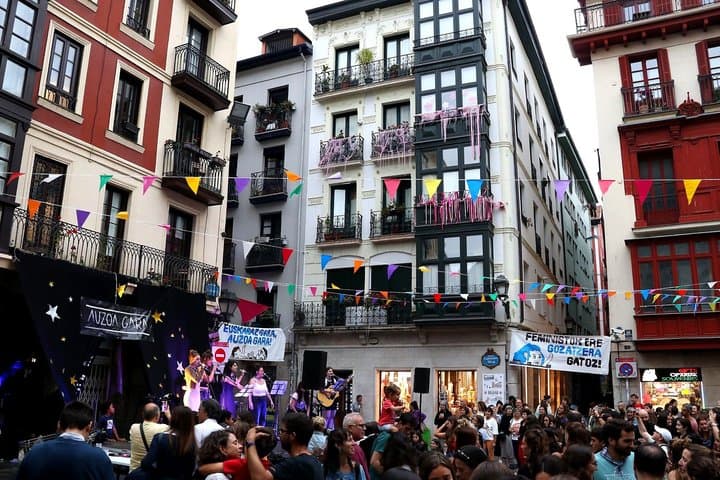 From Old Town to Guggenheim History and Gastronomy of Bilbao