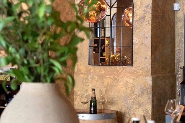 Wine Tasting Experience in Valencia’s Old Town