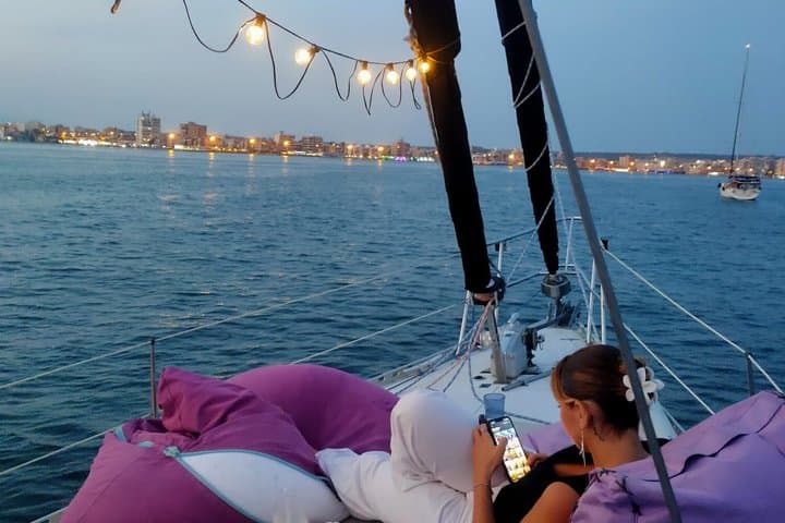 Sunset & Gin : Boat Tour and Gin - Tonics Tasting in Alicante