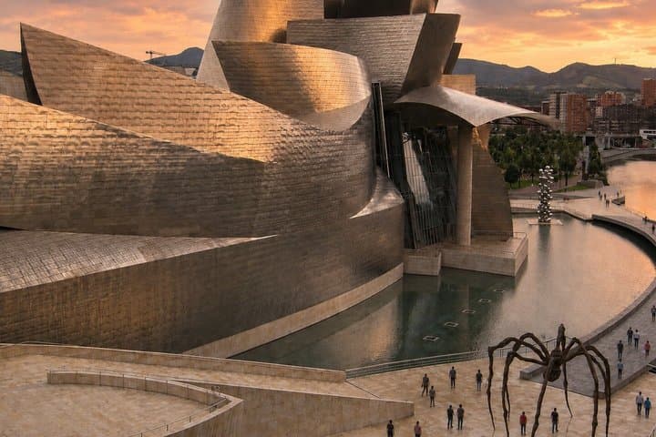Bilbao Guggenheim Museum Entry Admission With Audio Guide Tour