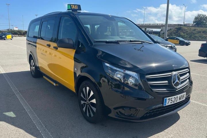 Barcelona Airport to City Private Taxi Arrival Transfer & Pickup