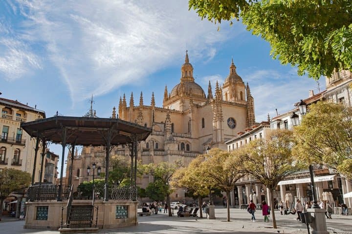 Segovia & Toledo Small Group Tour with Hotel Pick up from Madrid