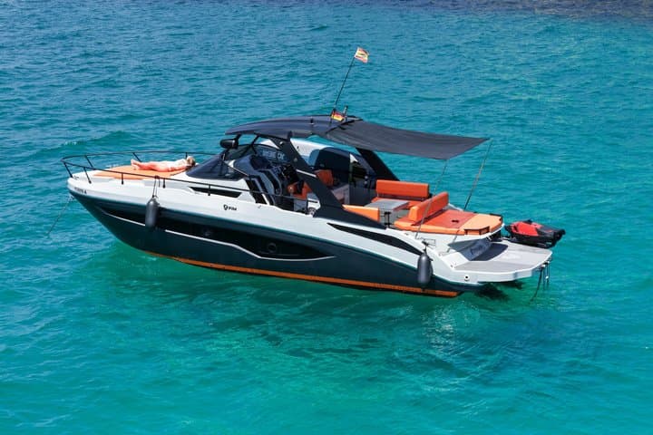 Private luxury boat charter in Palma de Mallorca