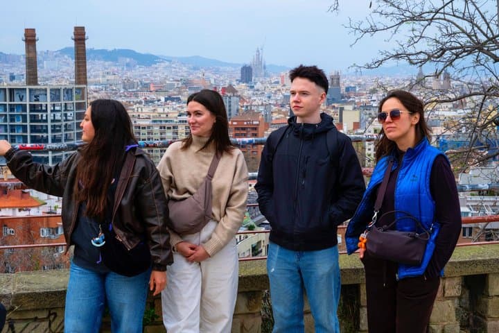 Barcelona Montjuïc Scenic Tour on Premium Dutch E-Bikes