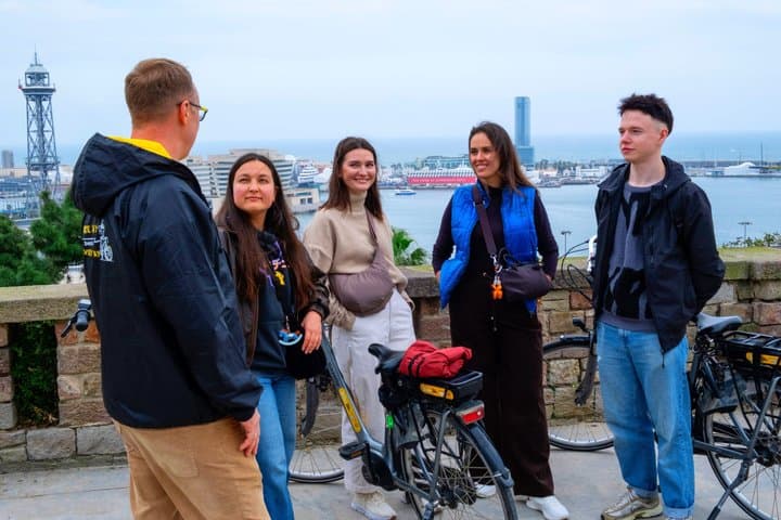 Barcelona Montjuïc Scenic Tour on Premium Dutch E-Bikes