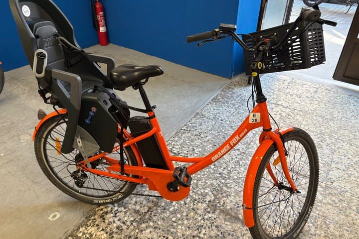 Madrid 2.5 Hour Historical Tour by Bike or E Bike