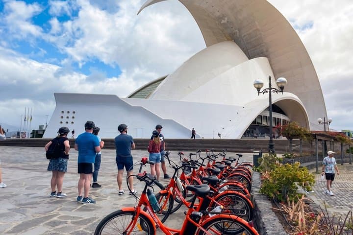 Santa Cruz de Tenerife Highlights Bike Tour with E-Bike Option