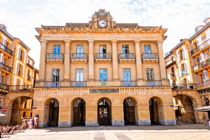 San Sebastián Walking Tour with Audio Guide on Your Smartphone