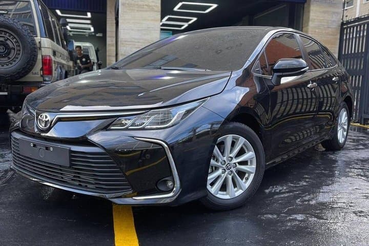 Private Transfer from Airport Girona to Barcelona
