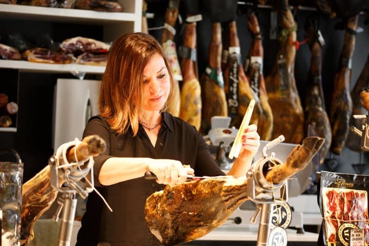 Girona Tapas and Wine Tour by Night