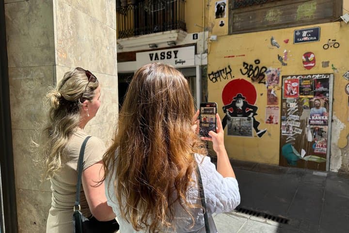 Valencia Self-Guided Sherlock Holmes Murder Mystery Game
