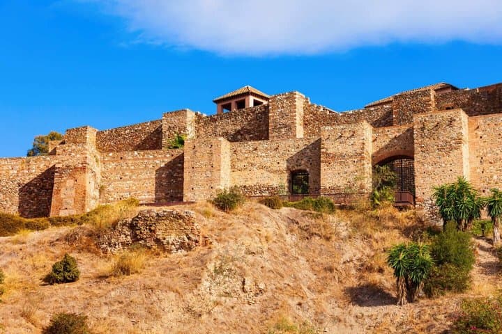 Hello Málaga: Private 2-Hour Intro City Walk with Local Guide
