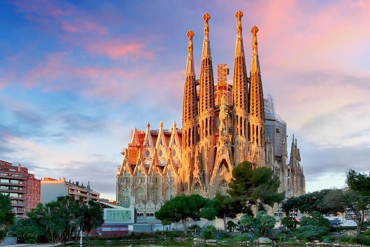 Private Sagrada Familia Tour ENG FR PT RU ES
