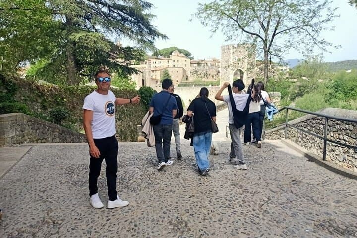 Medieval Besalu : History, Wine and Local Flavors