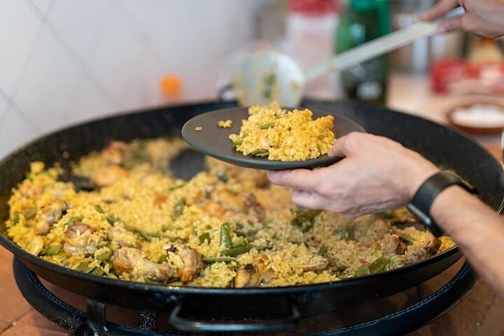 Live Your Vegetable Paella in Russafa Small Group