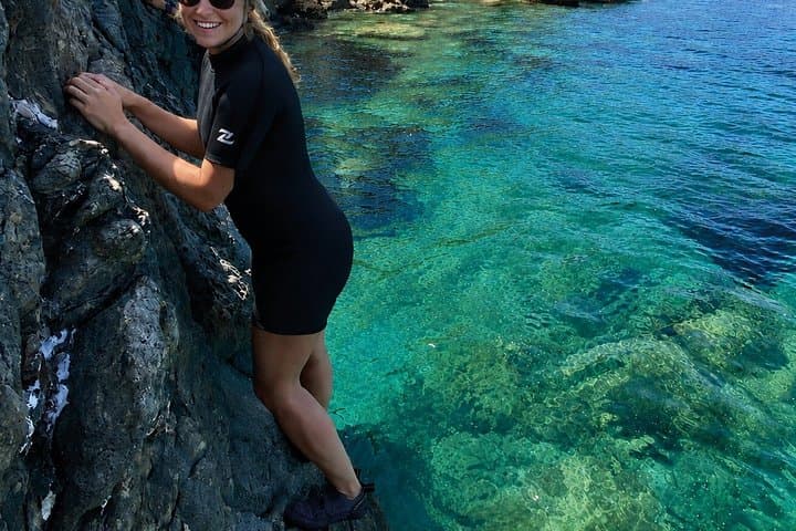 Coastering on the Costa Brava : jumping, snorkelling between cliffs