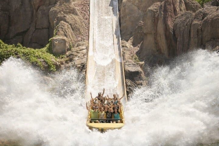 PortAventura Tour from Valencia Express Entrance and Pass
