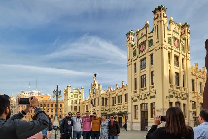 Valencia Art Nouveau Private Tour with Oceanografic Option