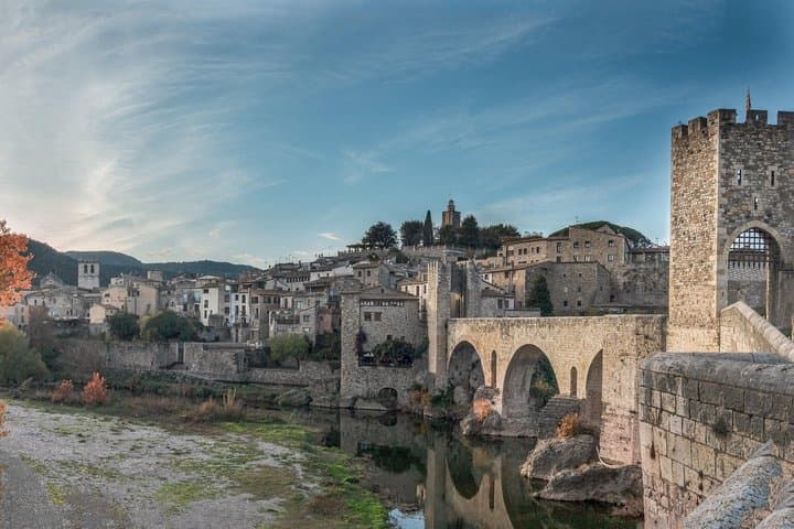 Medieval Besalu : History, Wine and Local Flavors