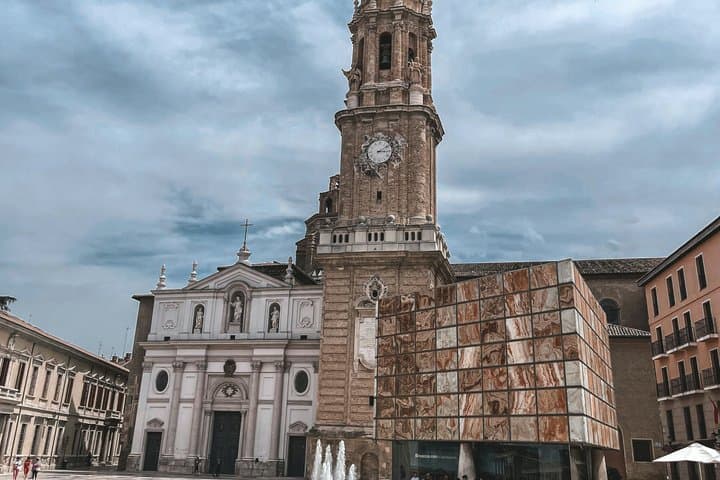 Zaragoza Unveiled Roman Walls to Renaissance Wonders with app