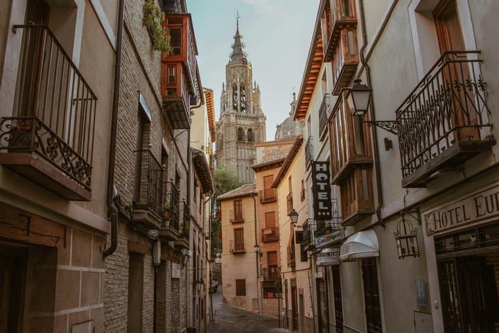 Toledo Half-Day Small Group Tour with Hotel Pickup from Madrid