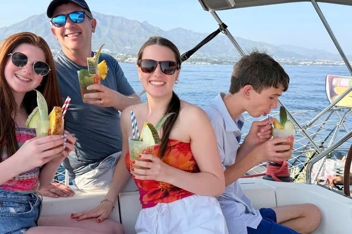 Marbella : enjoy the luxury of Puerto Banus by sailboat