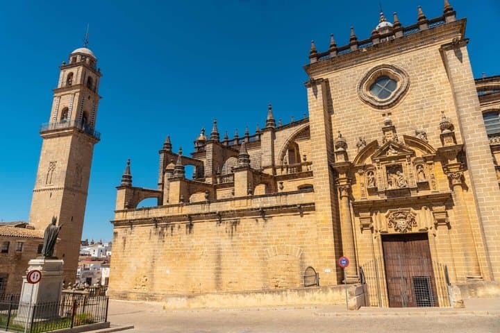 Hello Jerez de la Frontera: Private 2-Hour Walk with Local Guide