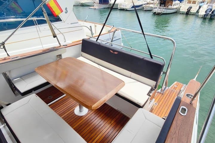 Private boat & yoga/sound experience Palma