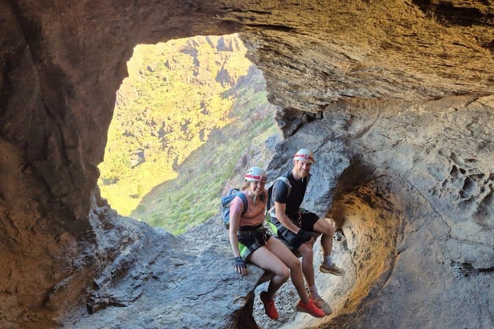 Adventure Tour Gran Canaria: The WALL. Abseiling and caving