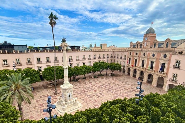 Private Tour Historic Center of Almeria with entrance to Alcazaba