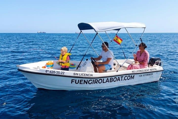 License-Free Boat Rental in Fuengirola – 2 Hours
