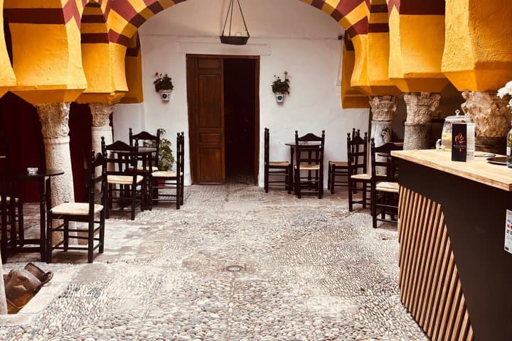 Wines and Tapas with History