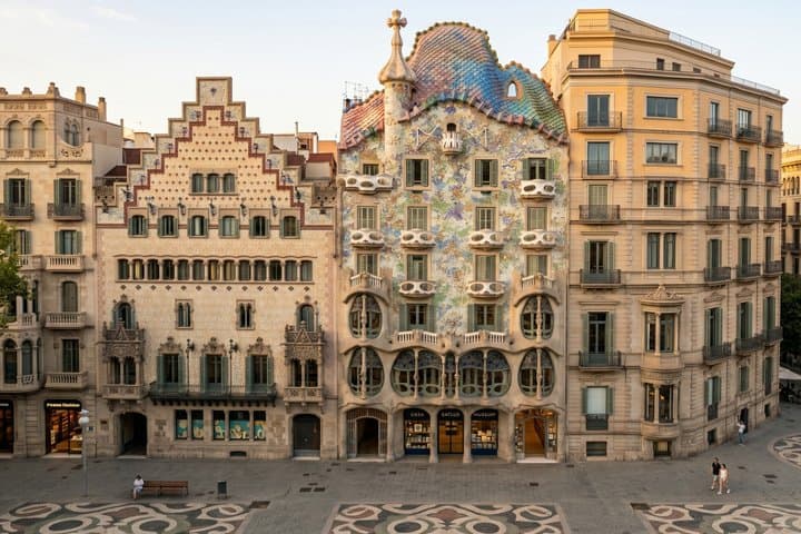 Private Customizable Walking Tour in Barcelona