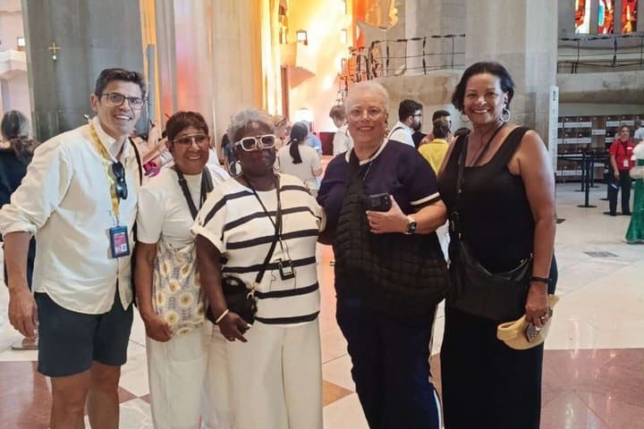 Sagrada Familia Semi Private Tour Skip-the-line