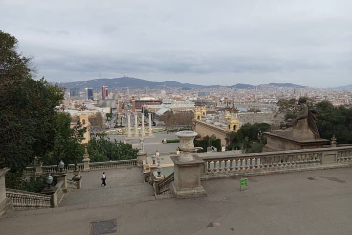 Barcelona: Private Tour of Montjuïc with Cable Car Ride