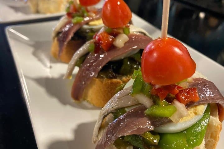 Self-guided pintxos tour in San Sebastián – gastronomic route