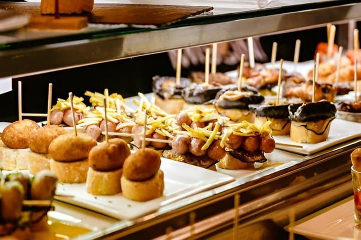 Self-guided pintxos tour in San Sebastián – gastronomic route