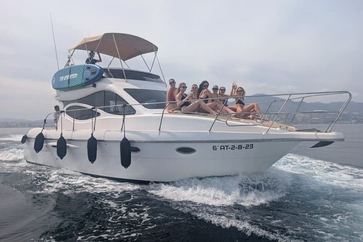 2 hours Private Yacht trip drinks and dolphin from Fuengirola