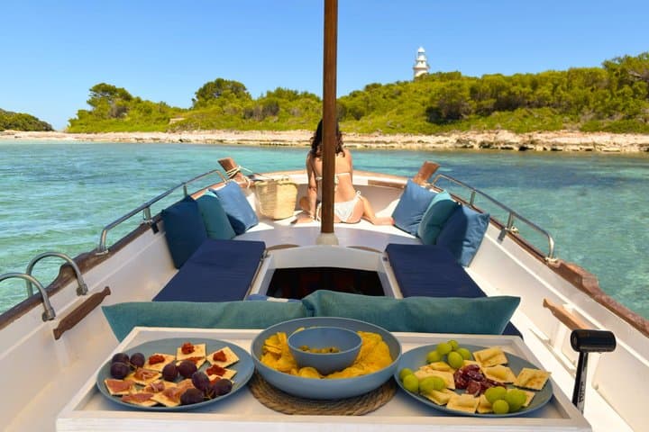 Mallorca Alcudia Private Boat Tour to the Lighthouse Island