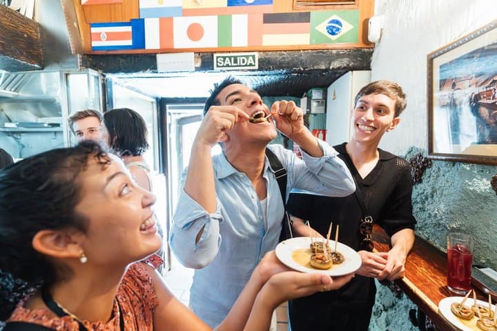 Madrid: Small-Group Food Tour with Tapas, Wine & Vermouth