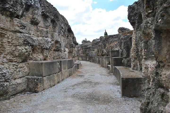 Full Italic : History, Gladiators and Roman Emperors