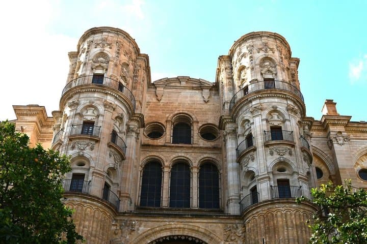 Málaga Museo Picasso Entry and Digital City Walk