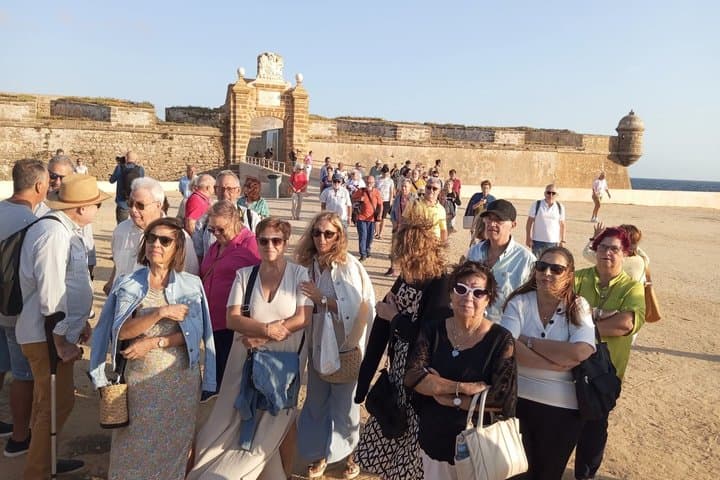 Tour of the Castles and Caleta Beach