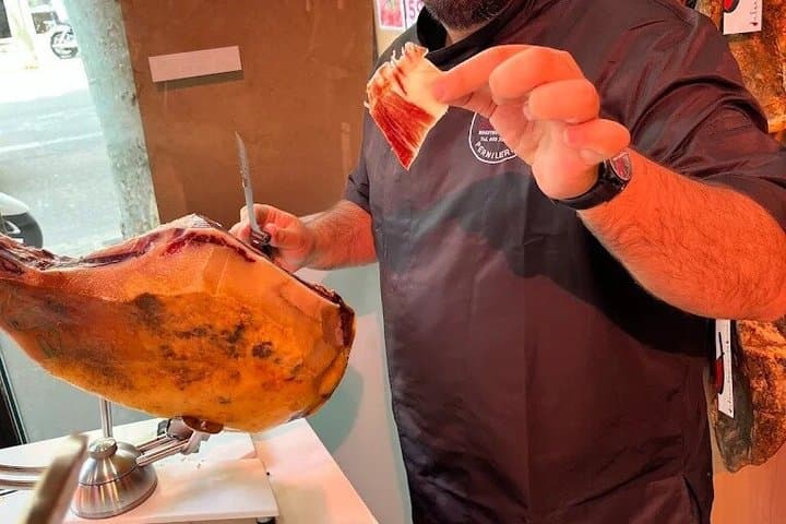 Premium Iberian Ham Tasting Near Sagrada Familia with an Expert