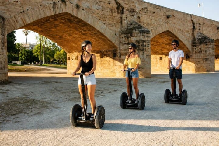 Valencia: 1.5h Turia Park Segway Tour