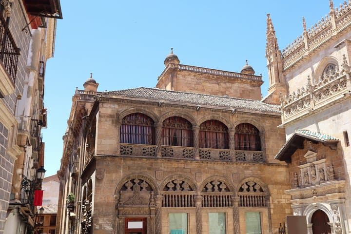 Granada Private Tour with Alhambra Views and Albaicin