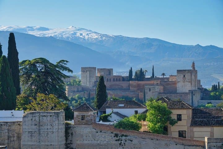 Granada Private Tour with Alhambra Views and Albaicin