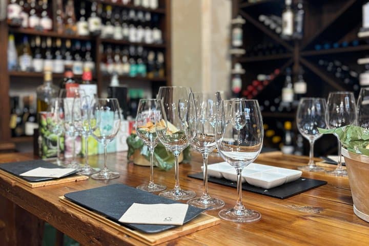 Marbella City Highlights Tour with Wine and Olive Oil Tasting