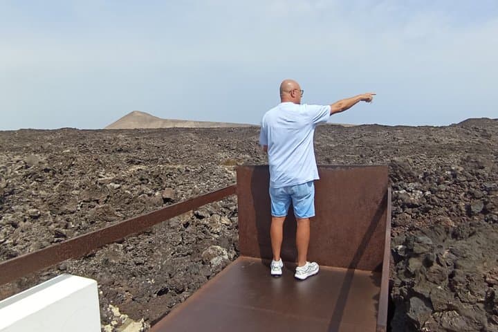 Lanzarote excursion in the Volcanoes Natural Park