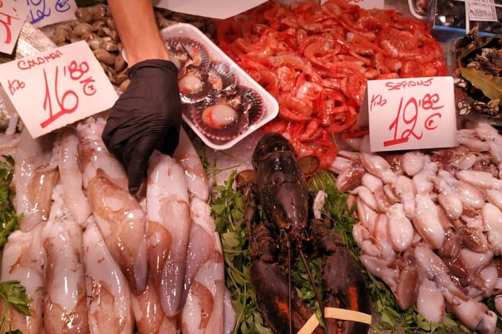 Central Market & Hidden Tapas Bars Tour in Alicante